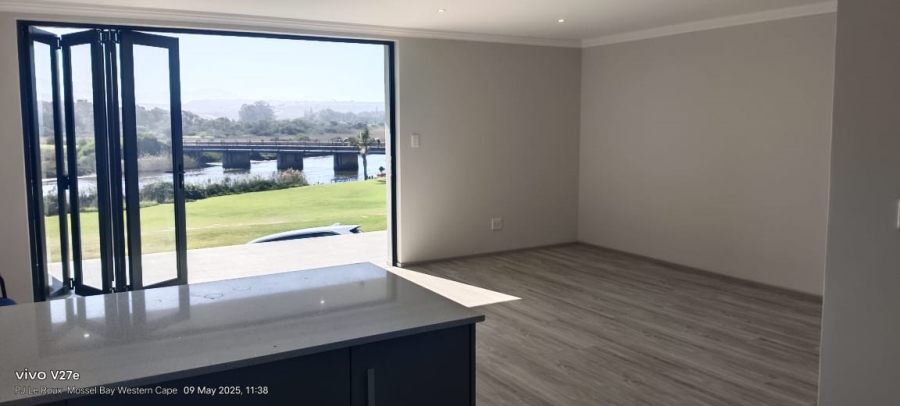 3 Bedroom Property for Sale in Hartenbos Central Western Cape